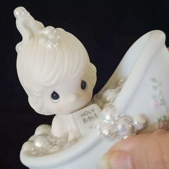 Vintage 1985 Precious Moments Porcelain Figurine "He Cleansed My Soul" #100277 - Picture 8 of 9
